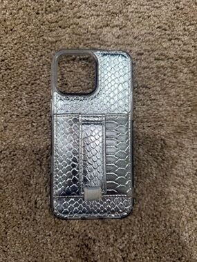 Metallic Silver Faux-Snake Phone Case- Walli